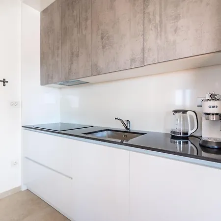 D-apartment - With Garage And Balcony