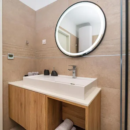 D-apartment - With Garage And Balcony Lejlighed *