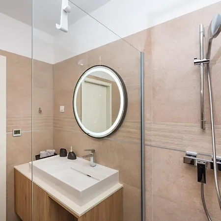 Lejlighed D-apartment - With Garage And Balcony