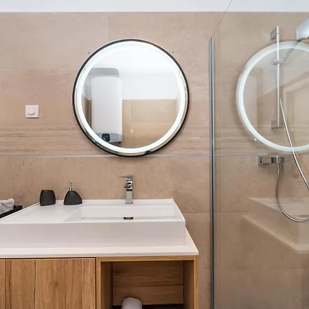 Apartman D-apartment - With Garage And Balcony *