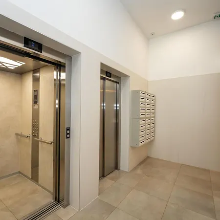 Lejlighed D-apartment - With Garage And Balcony *