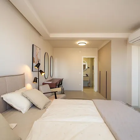 D-apartment - With Garage And Balcony Apartman Zára