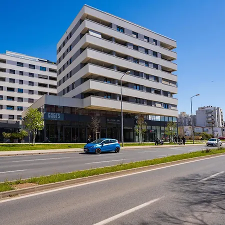 D-apartment - With Garage And Balcony Apartman *
