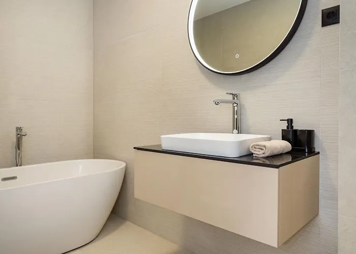 D-apartment - With Garage And Balcony