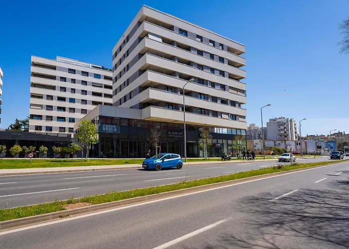 D-apartment - With Garage And Balcony Apartment *