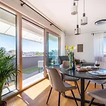 Lägenhet D-apartment - With Garage And Balcony