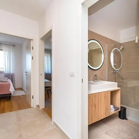 Appartamento D-apartment - With Garage And Balcony *