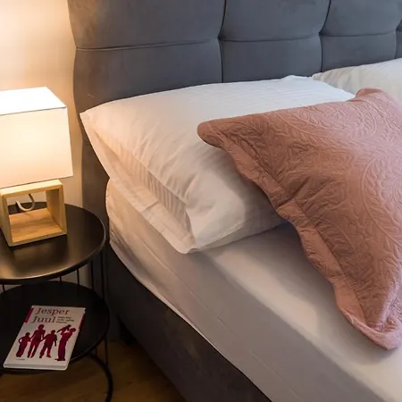 Appartamento D-apartment - With Garage And Balcony