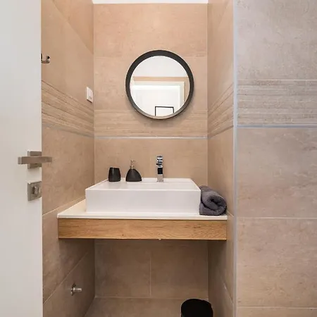 D-apartment - With Garage And Balcony * Zadar