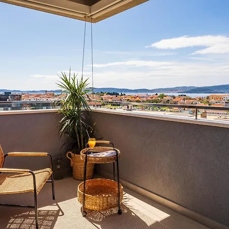 D-apartment - With Garage And Balcony Zadar