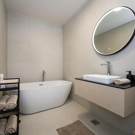 Lägenhet D-apartment - With Garage And Balcony