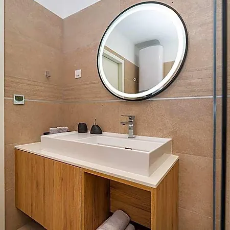D-apartment - With Garage And Balcony * Ζαντάρ