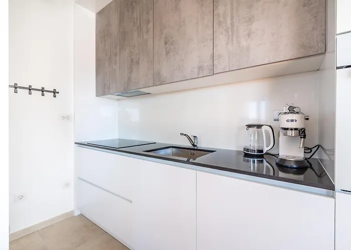 D-apartment - With Garage And Balcony