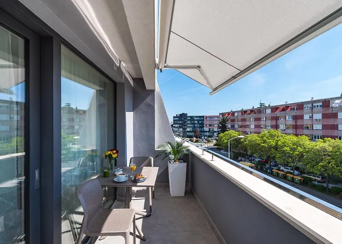 公寓 D-apartment - With Garage And Balcony 扎达尔