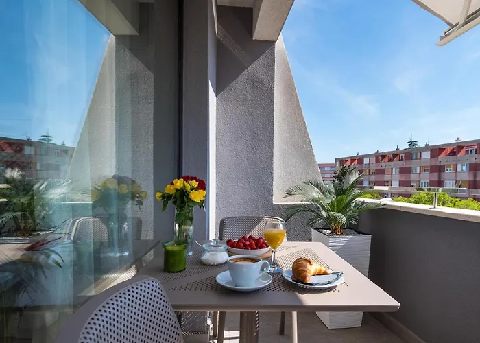 D-apartment - With Garage And Balcony