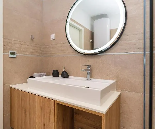 D-apartment - With Garage And Balcony Апартаменты *