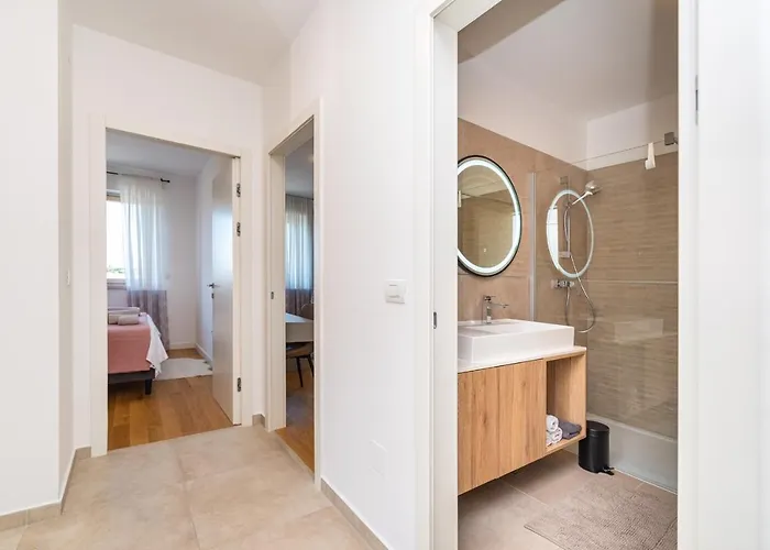 Apartman D-apartment - With Garage And Balcony *