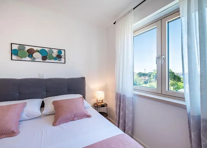 Апартаменты D-apartment - With Garage And Balcony *