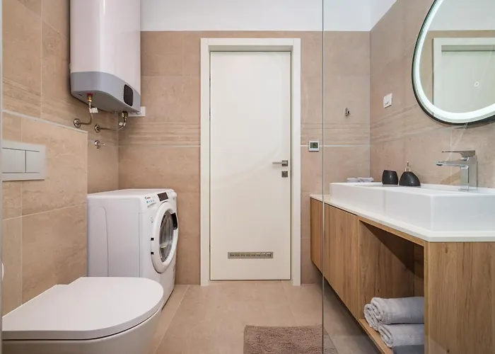 D-apartment - With Garage And Balcony Zadar