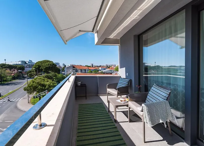 D-apartment - With Garage And Balcony Апартаменты