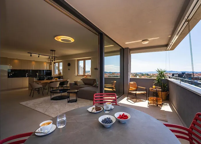 D-apartment - With Garage And Balcony Апартаменты *