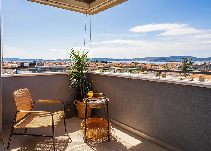 D-apartment - With Garage And Balcony Zadar