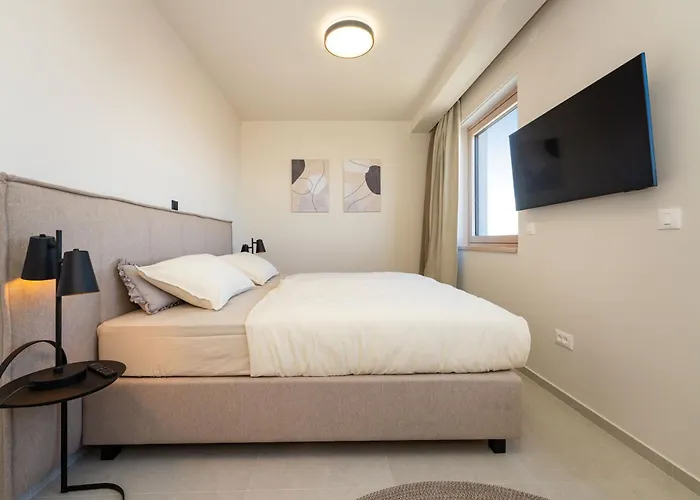 D-apartment - With Garage And Balcony