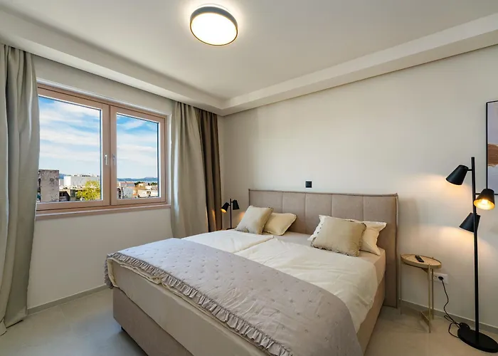 D-apartment - With Garage And Balcony Апартаменты